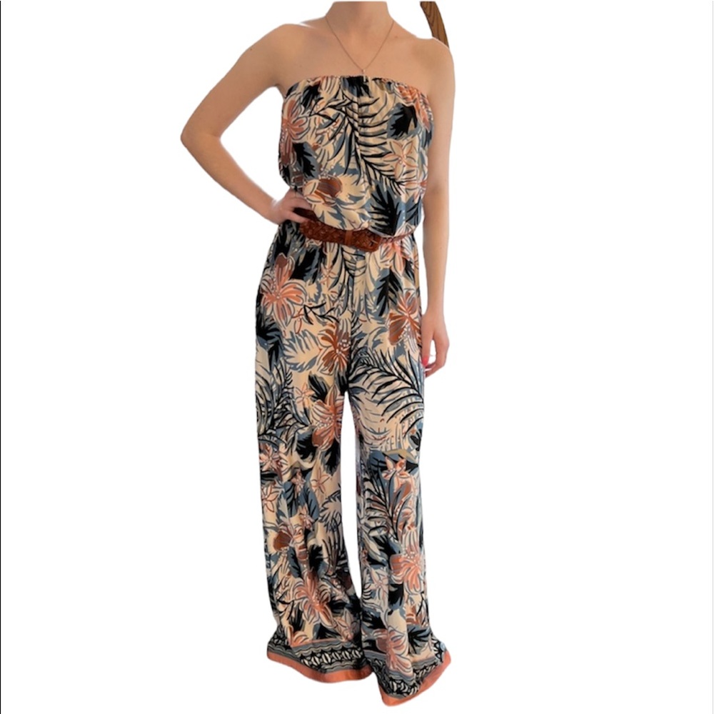 Sandiva Jumpsuit. Size small.